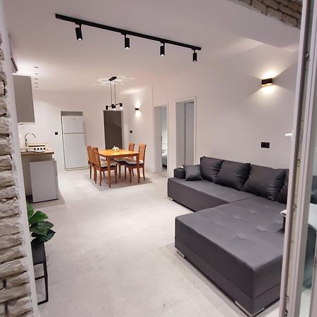 Astramaris Apartments Donji Okrug  エクステリア 写真