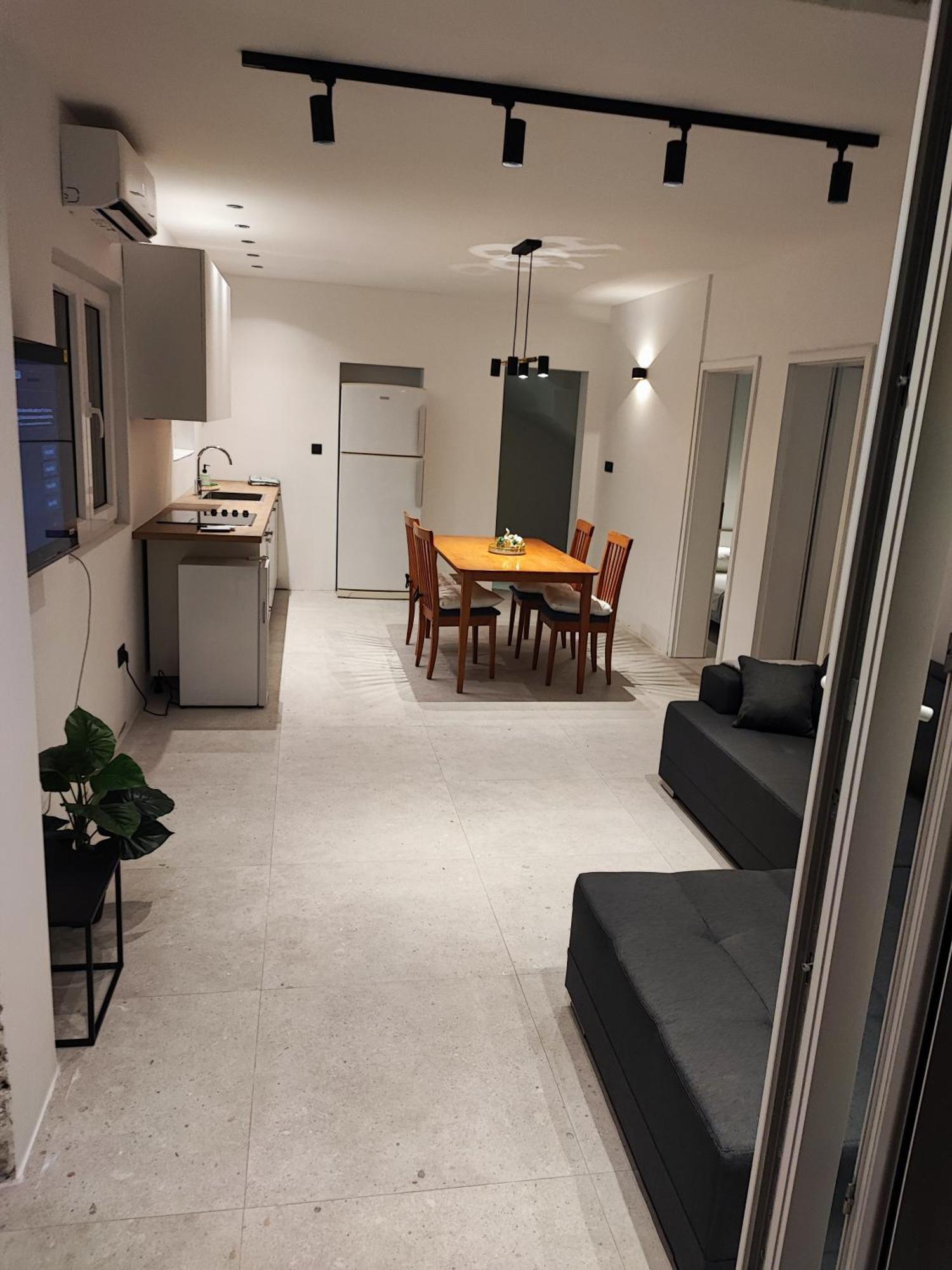 Astramaris Apartments Donji Okrug  エクステリア 写真