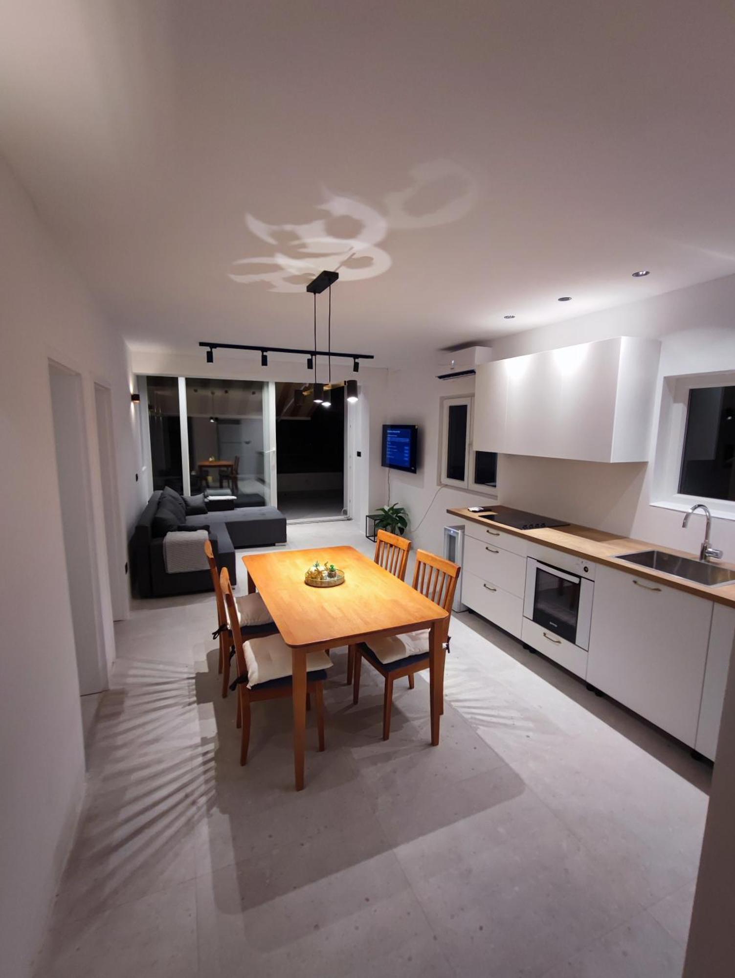 Astramaris Apartments Donji Okrug  エクステリア 写真